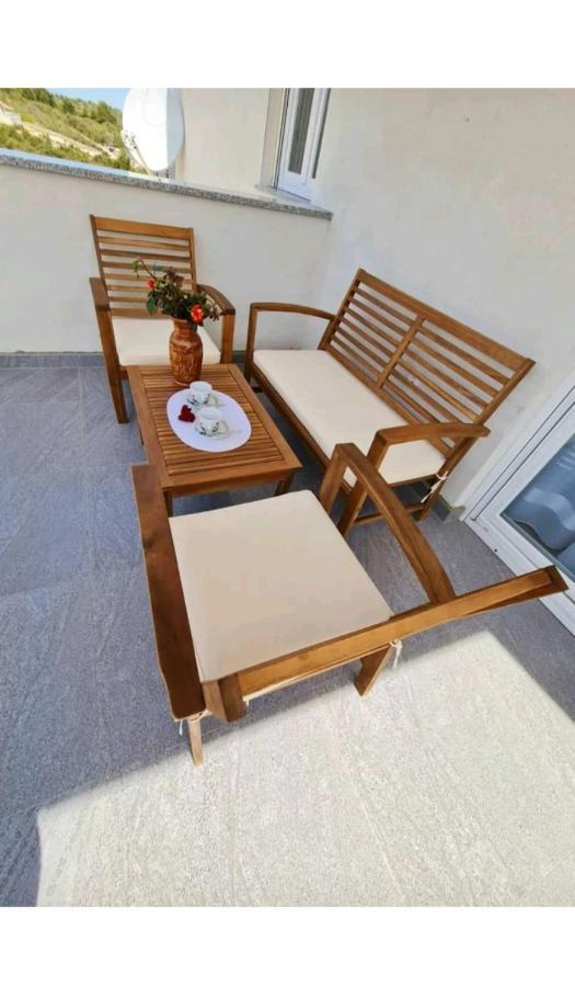 Apartment Ane 2 Tisno Esterno foto